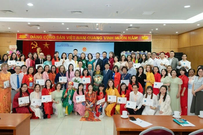 Khóa tập huấn Giảng dạy tiếng Việt cho giáo viên người Việt Nam ở nước ngoài năm 2026 Khóa tập huấn Giảng dạy tiếng Việt cho giáo viên người Việt Nam ở nước ngoài năm 2026