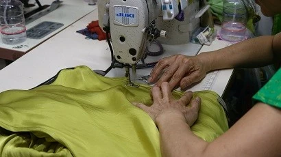 Vẻ đẹp lụa Việt níu chân du khách quốc tế