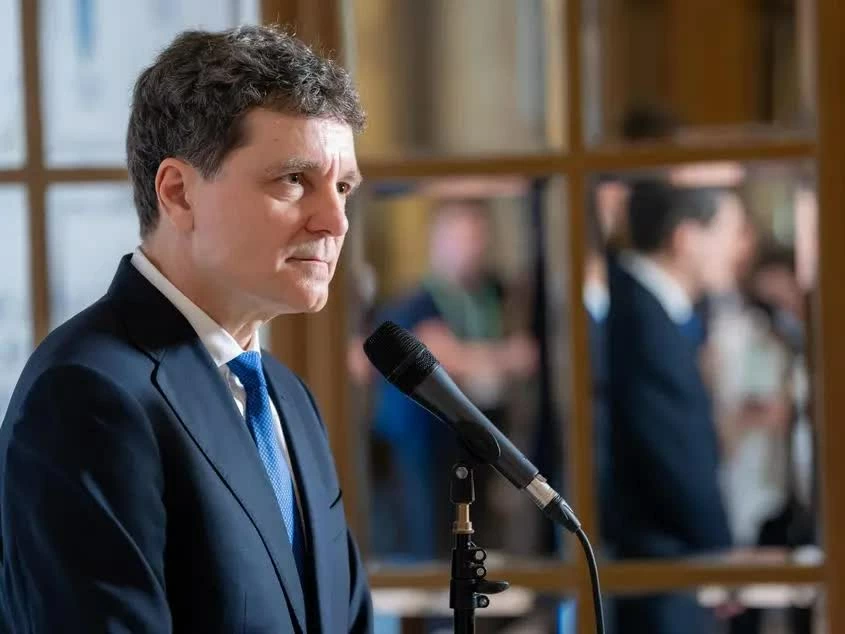 Romania: Một tuần sau khi chính phủ sụp đổ, Tổng thống bắn tiếng về động thái quan trọng. (Nguồn: Facebook)
