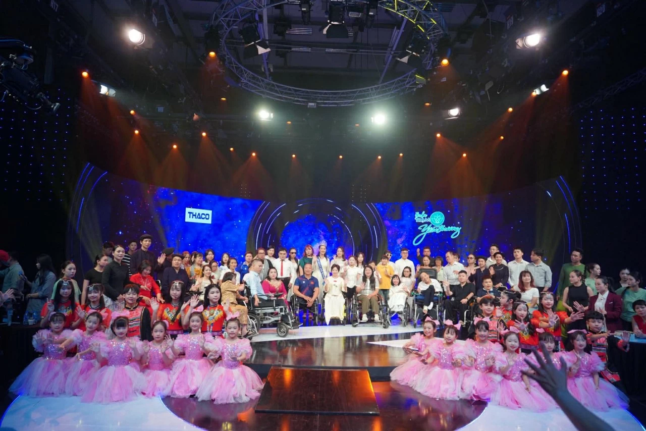 Gala Trạm yêu thương: Truyền cảm hứng về nghị lực sống từ những câu chuyện đời thường