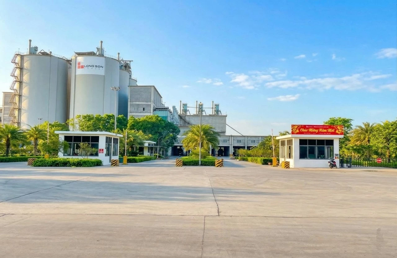 Công ty Xi măng Long Sơn tại phường Bỉm Sơn, tỉnh Thanh Hóa.