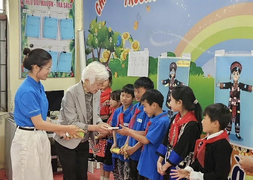 Thêm một mái nhà ở trường học cho học sinh vùng cao yên tâm đến lớp