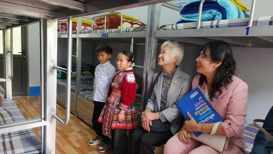 Thêm một mái nhà ở trường học cho học sinh vùng cao yên tâm đến lớp