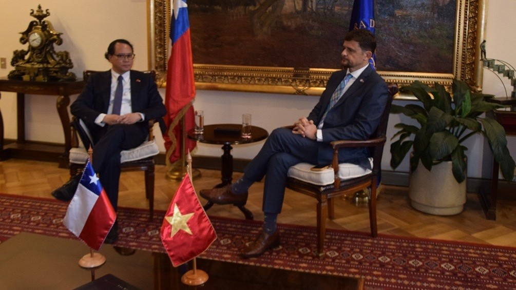 Đại sứ Nguyễn Việt Cường thúc đẩy hợp tác lập pháp với Quốc hội Chile khóa mới