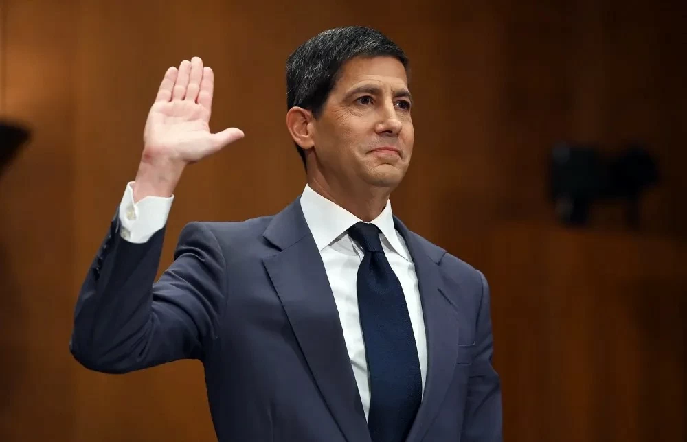 Ông Kevin Warsh được Thượng viện Mỹ phê chuẩn lãnh đạo Fed trong bối cảnh lạm phát và biến động địa chính trị tiếp tục gây sức ép lên nền kinh tế lớn nhất thế giới. (Nguồn: MS Now)