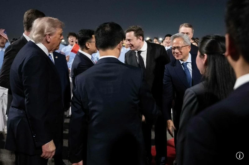 Đội hình nghìn tỷ USD theo chân Tổng thống Trump tới Bắc Kinh: Thông điệp của nước Mỹ là gì?