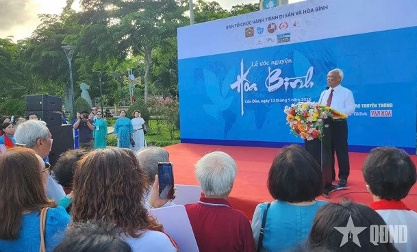 Triển lãm 'Sen trong đá' tôn vinh khí phách và vẻ đẹp người phụ nữ Việt Nam