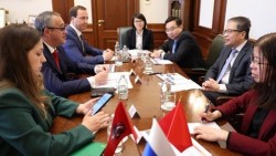 Đại sứ Đặng Minh Khôi gặp làm việc với Chủ tịch Duma thành phố Moscow, Nga