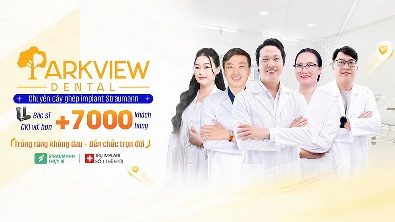 Bác sĩ Đông cùng đội ngũ bác sĩ tại Parkview dental.