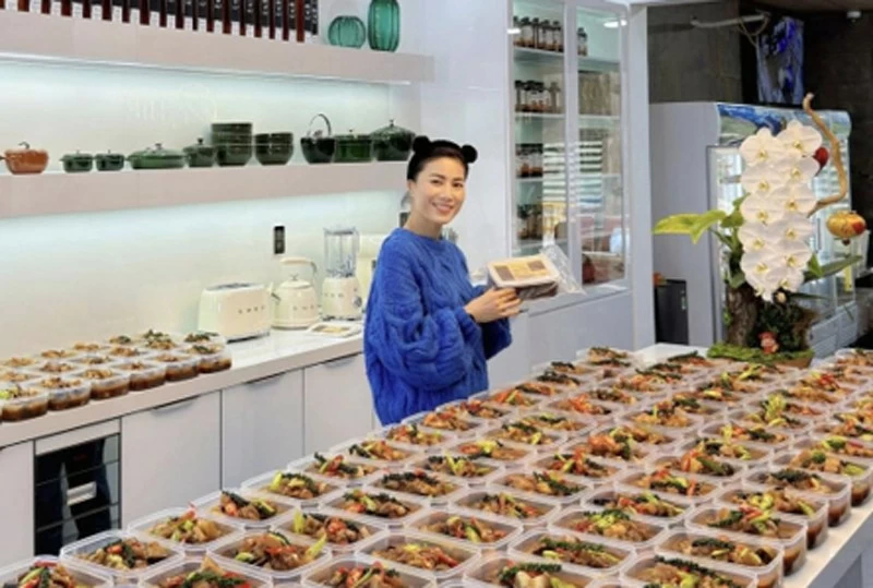 Căn bếp sạch đẹp, ngăn nắp của chị Hiền luôn khiến những vị khách ấn tượng khi ghé thăm Căn bếp sạch đẹp, ngăn nắp của chị Hiền luôn khiến những vị khách ấn tượng khi ghé thăm
