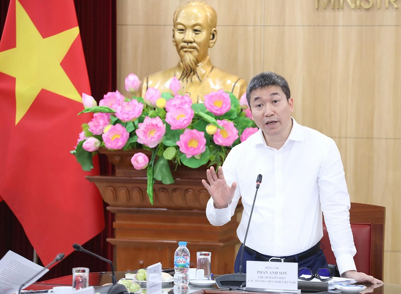 Chủ tịch Liên hiệp các tổ chức hữu nghị Việt Nam Phan Anh Sơn phát biểu tại Hội thảo. (Ảnh: Thành Long)