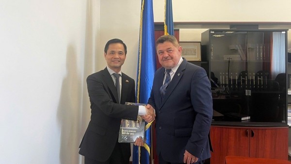 Thúc đẩy hợp tác Việt Nam - Romania trên các lĩnh vực tiềm năng