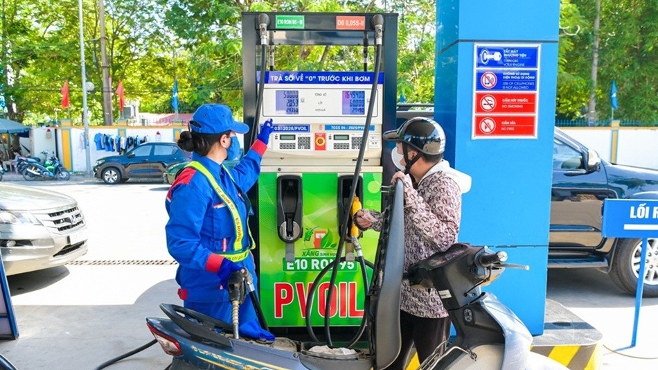 Chính thức triển khai xăng sinh học E10 tại gần 1.000 cửa hàng xăng dầu trên cả nước