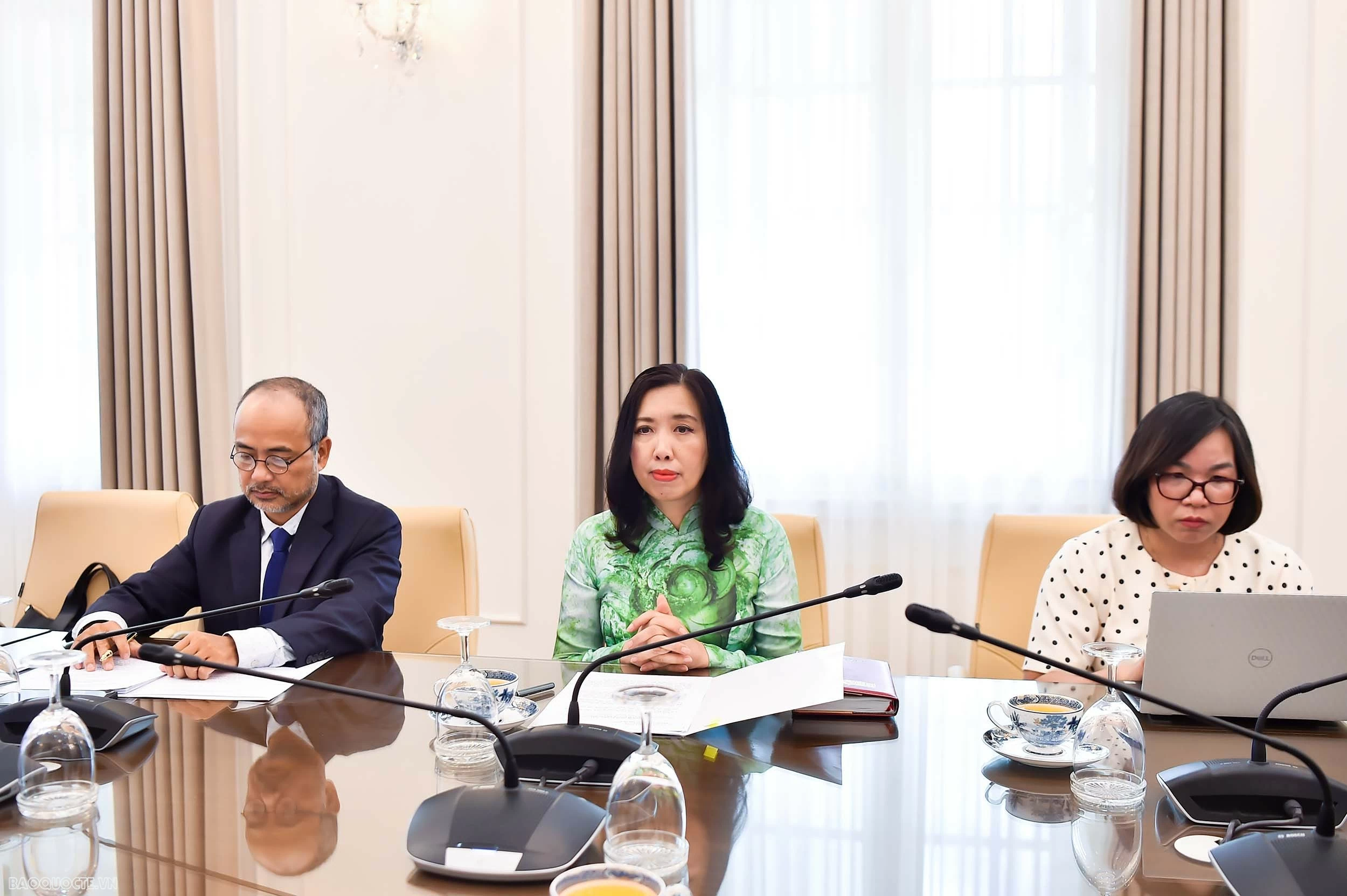 Thứ trưởng Ngoại giao Lê Thị Thu Hằng: Phát huy vai trò kiều bào trong khối đại đoàn kết dân tộc Thứ trưởng Ngoại giao Lê Thị Thu Hằng: Phát huy vai trò kiều bào trong khối đại đoàn kết dân tộc