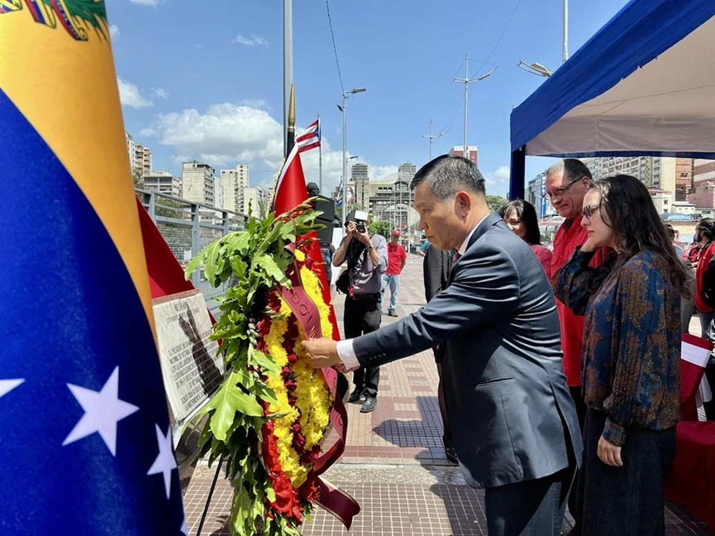 Venezuela tổ chức trọng thể Lễ kỷ niệm 136 năm ngày sinh Chủ tịch Hồ Chí Minh
