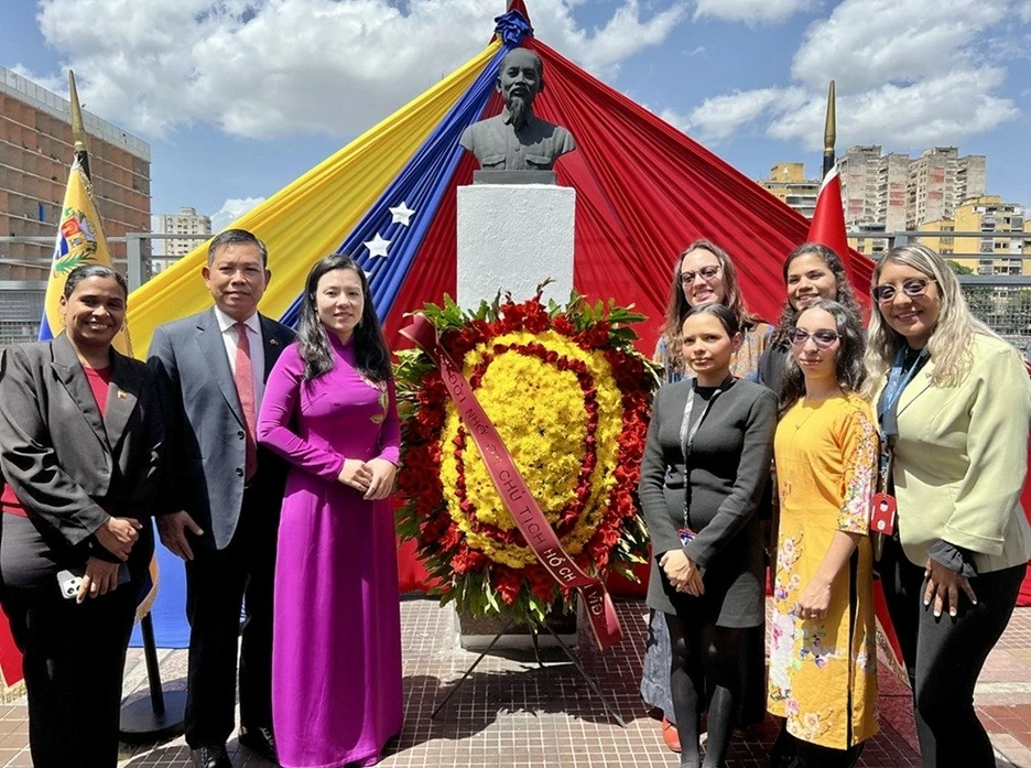 Venezuela tổ chức trọng thể Lễ kỷ niệm 136 năm ngày sinh Chủ tịch Hồ Chí Minh