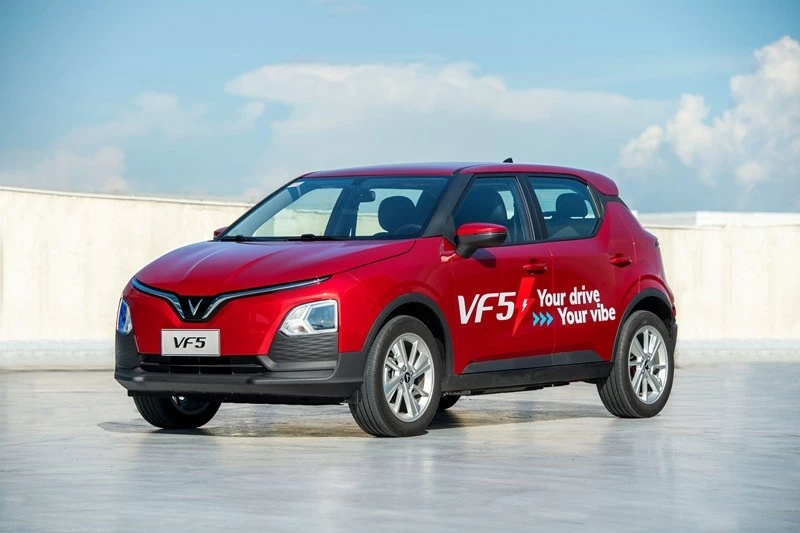 Top 5 xe SUV hạng A bán chạy nhất tháng 4/2026: VinFast VF 5 tiếp tục dẫn đầu.