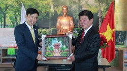 Kiều bào Nhật Bản thành kính dâng hương kỷ niệm 136 năm ngày sinh Chủ tịch Hồ Chí Minh