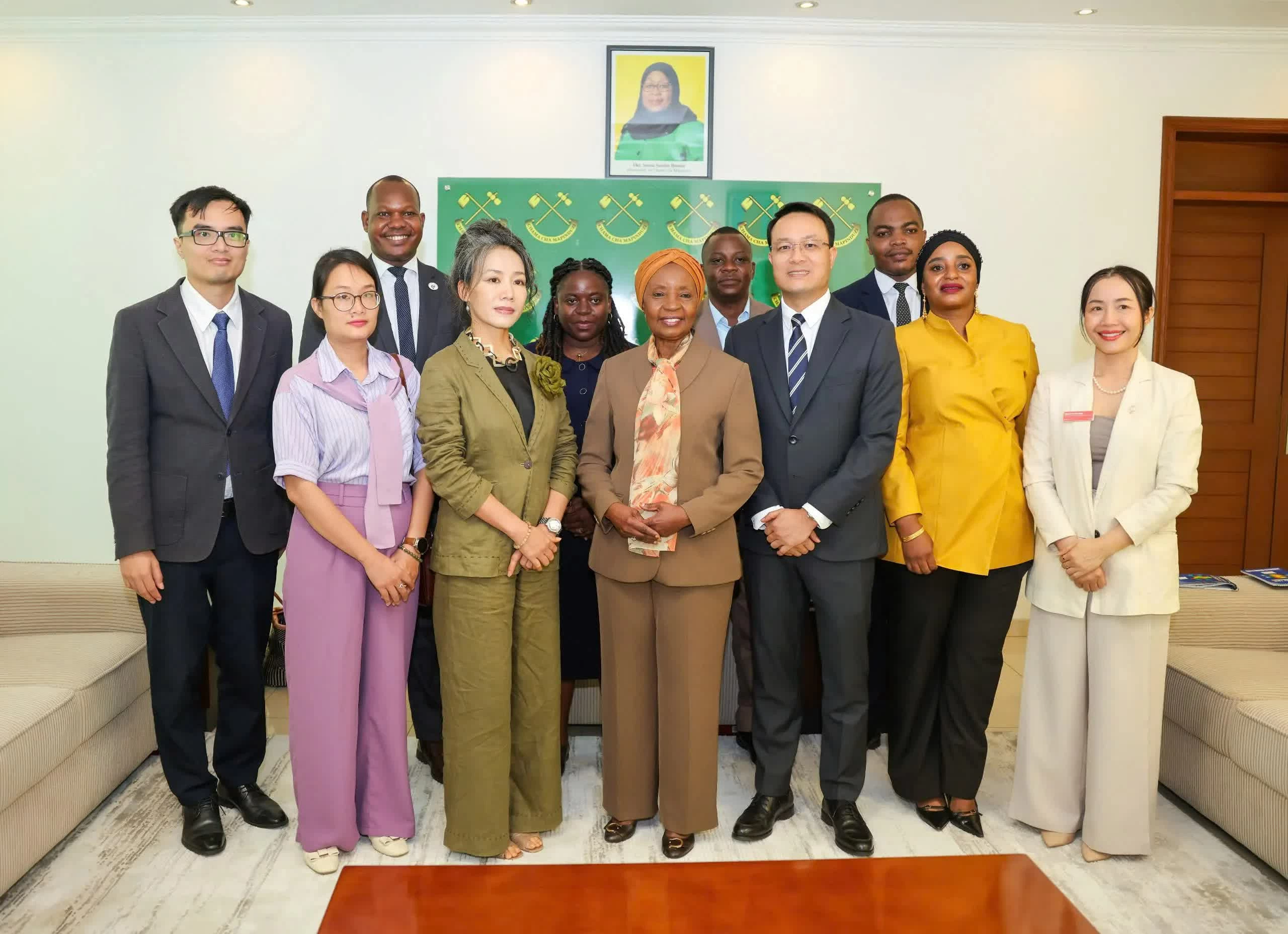 Việt Nam-Tanzania thúc đẩy hợp tác Đảng, mở rộng kết nối toàn diện