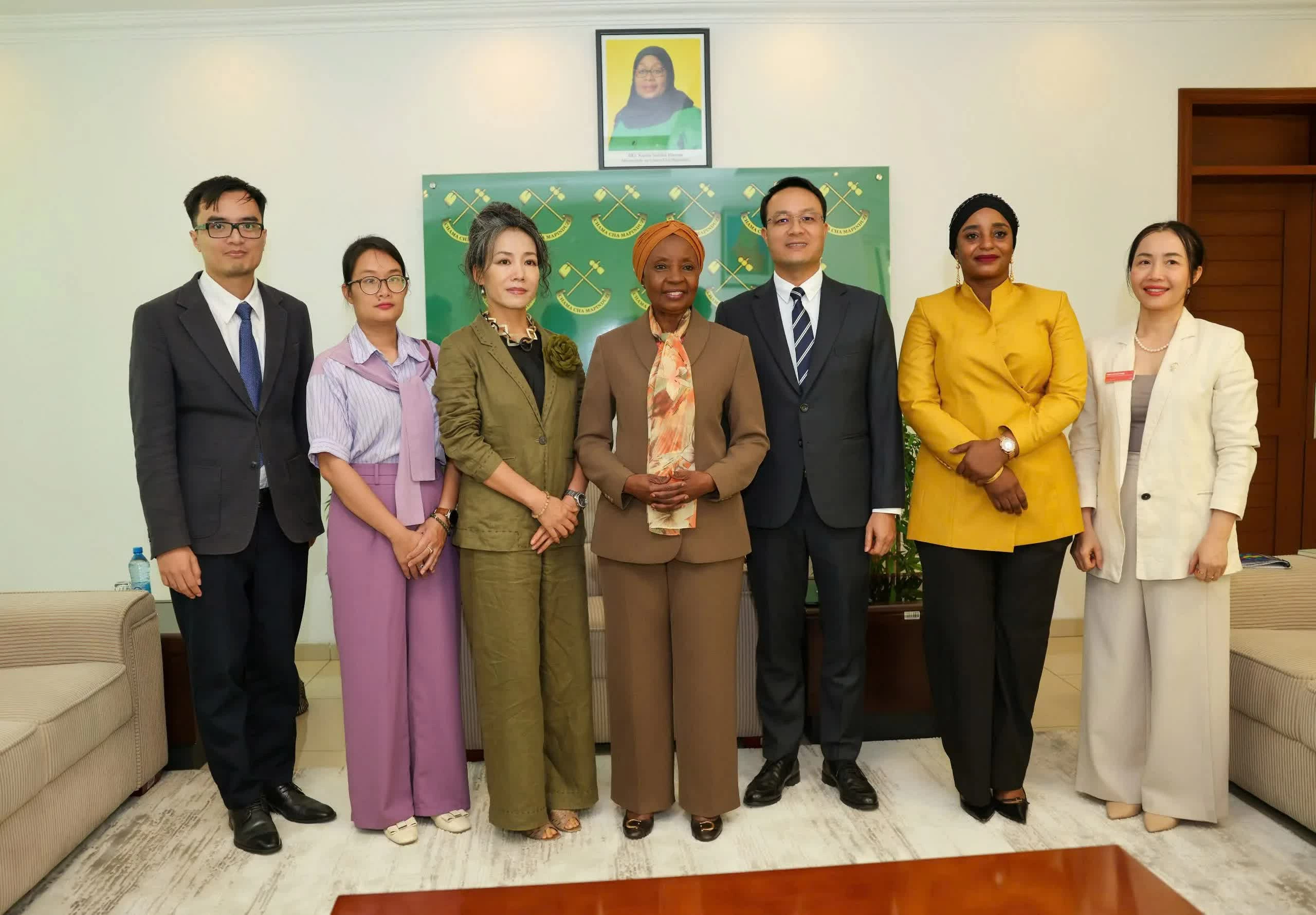 Việt Nam Tanzania thúc đẩy hợp tác Đảng, mở rộng kết nối toàn diện