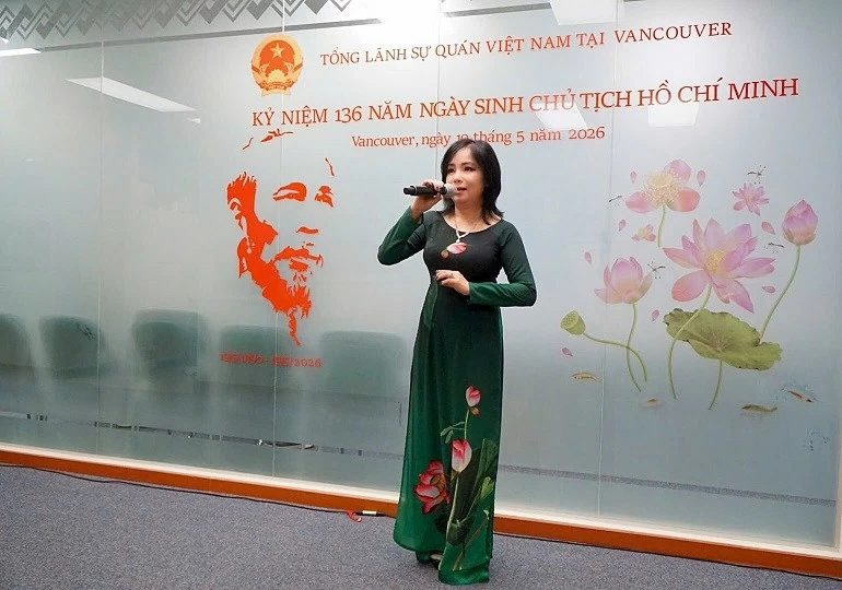 Kỷ niệm 136 năm ngày sinh của Chủ tịch Hồ Chí Minh tại Vancouver, Canada