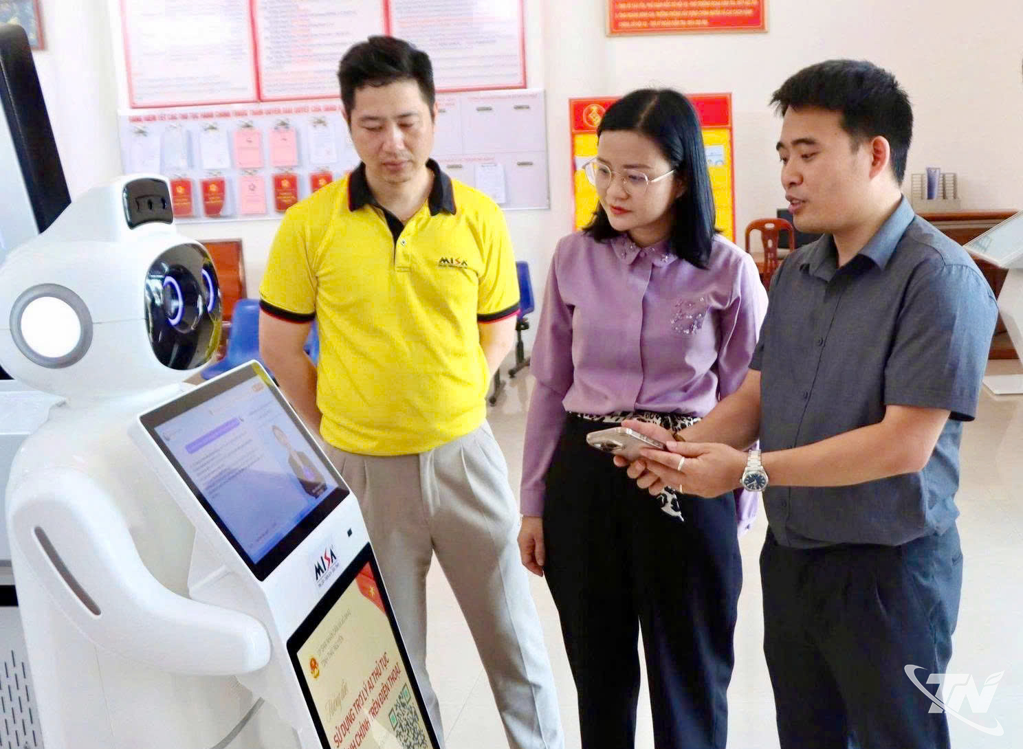 Ứng dụng thử nghiệm Robot lễ tân thông minh tại Trung tâm Phục vụ hành chính công xã Võ Nhai