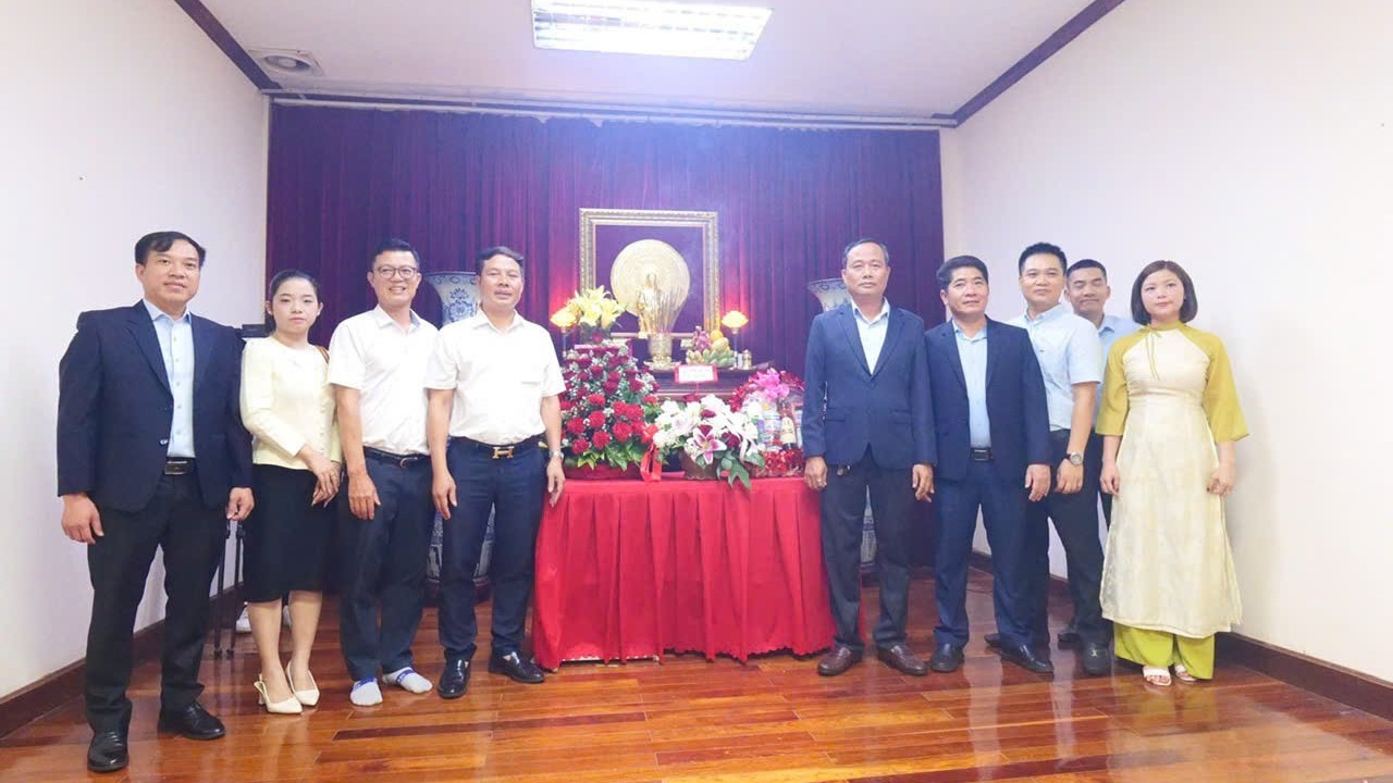 Kỷ niệm 136 năm ngày sinh Chủ tịch Hồ Chí Minh tại Pakse (Lào)