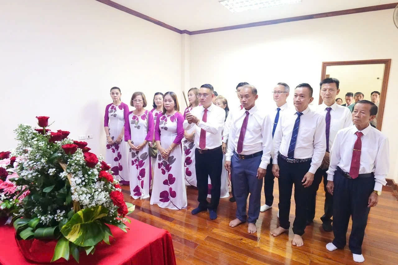 Kỷ niệm 136 năm ngày sinh Chủ tịch Hồ Chí Minh tại Pakse (Lào)