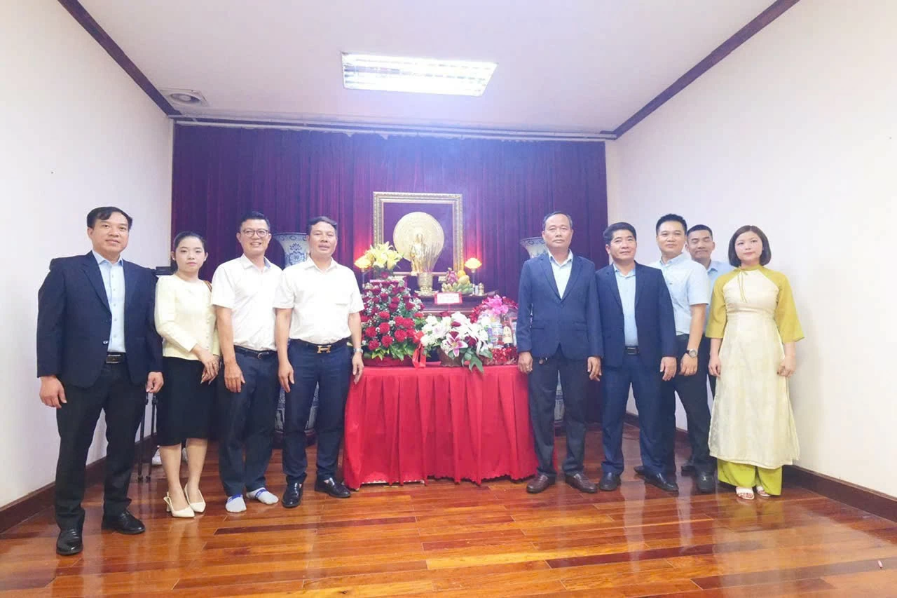Kỷ niệm 136 năm ngày sinh Chủ tịch Hồ Chí Minh tại Pakse (Lào)