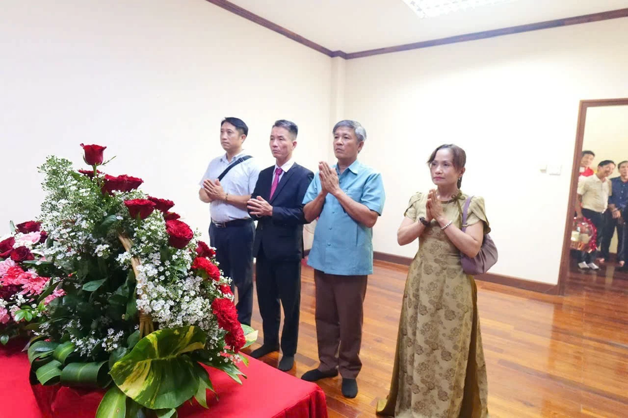 Kỷ niệm 136 năm ngày sinh Chủ tịch Hồ Chí Minh tại Pakse (Lào)