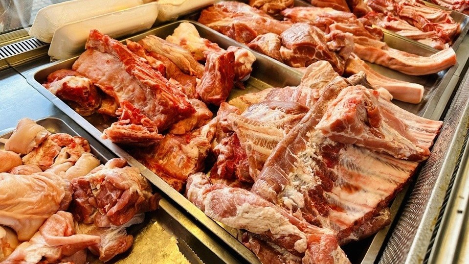 Giá heo hơi hôm nay 18/5: Đầu tuần đi ngang, vùng giá giao dịch từ 66.000 - 70.000 đồng/kg