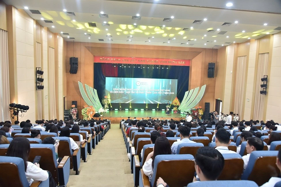 Học viện Tài chính tổ chức nhiều hoạt động chào mừng Ngày Khoa học, Công nghệ và Đổi mới sáng tạo Việt Nam 18/5 Học viện Tài chính tổ chức nhiều hoạt động chào mừng Ngày Khoa học, Công nghệ và Đổi mới sáng tạo Việt Nam 18/5