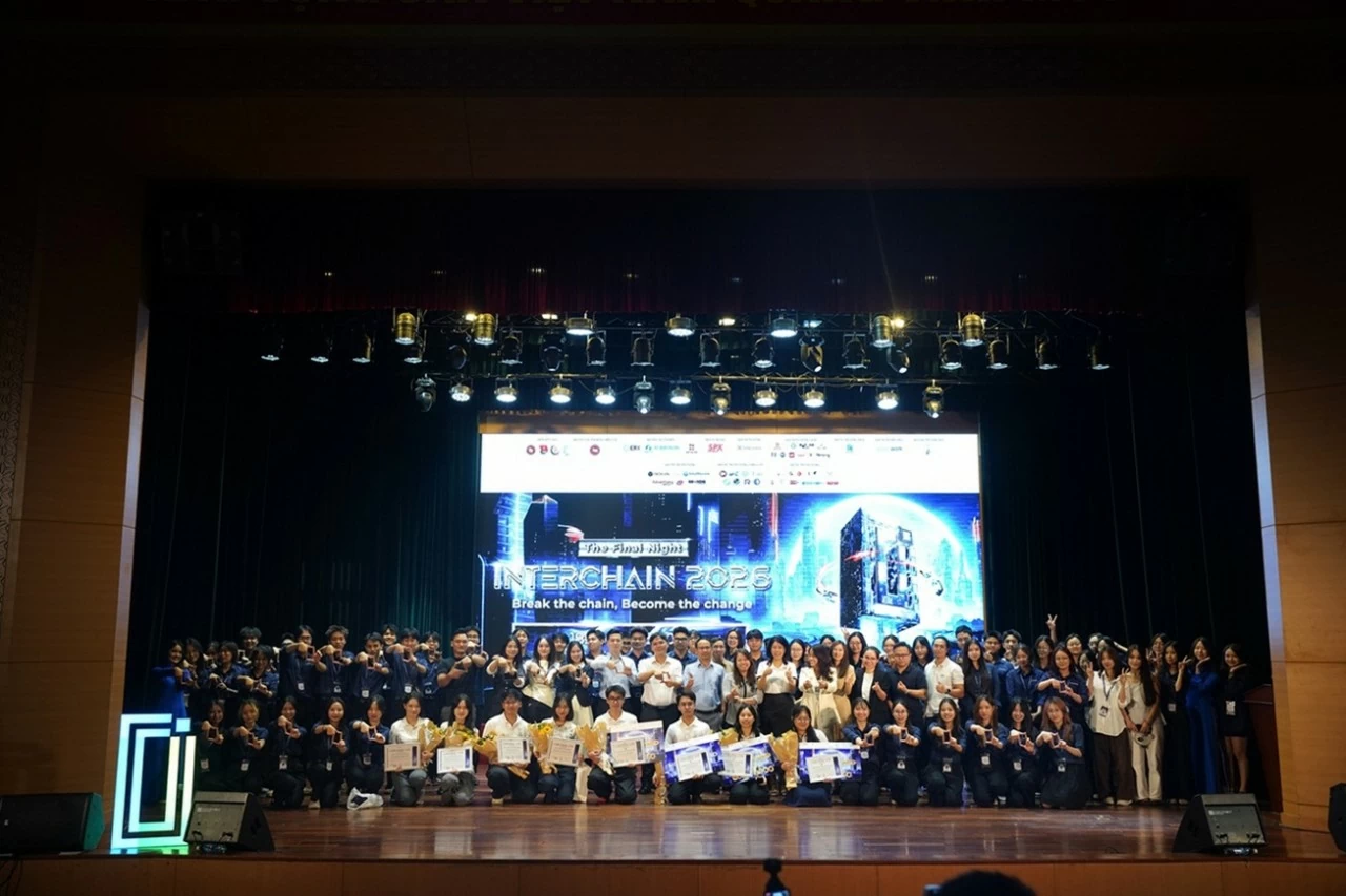 Đêm chung kết INTERCHAIN 2026: Khi những nỗ lực hóa thành vinh quang