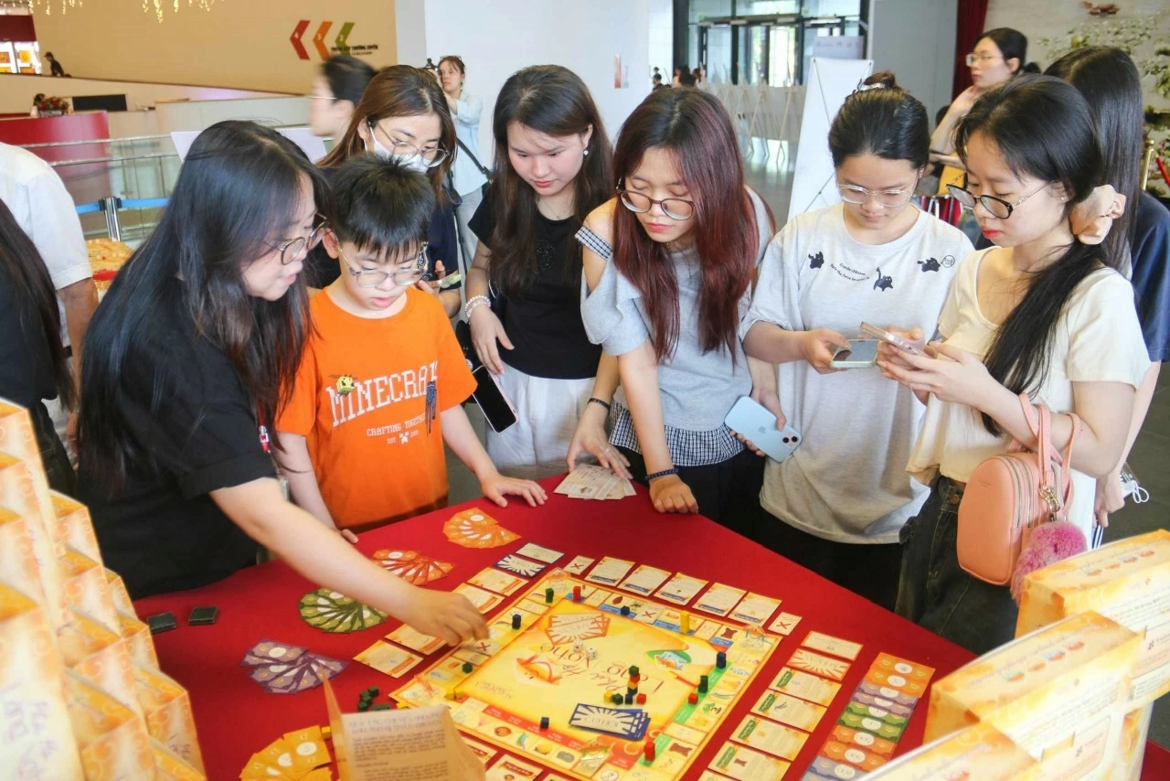 Sức sống mới của di sản truyền thống từ điểm chạm của người trẻ