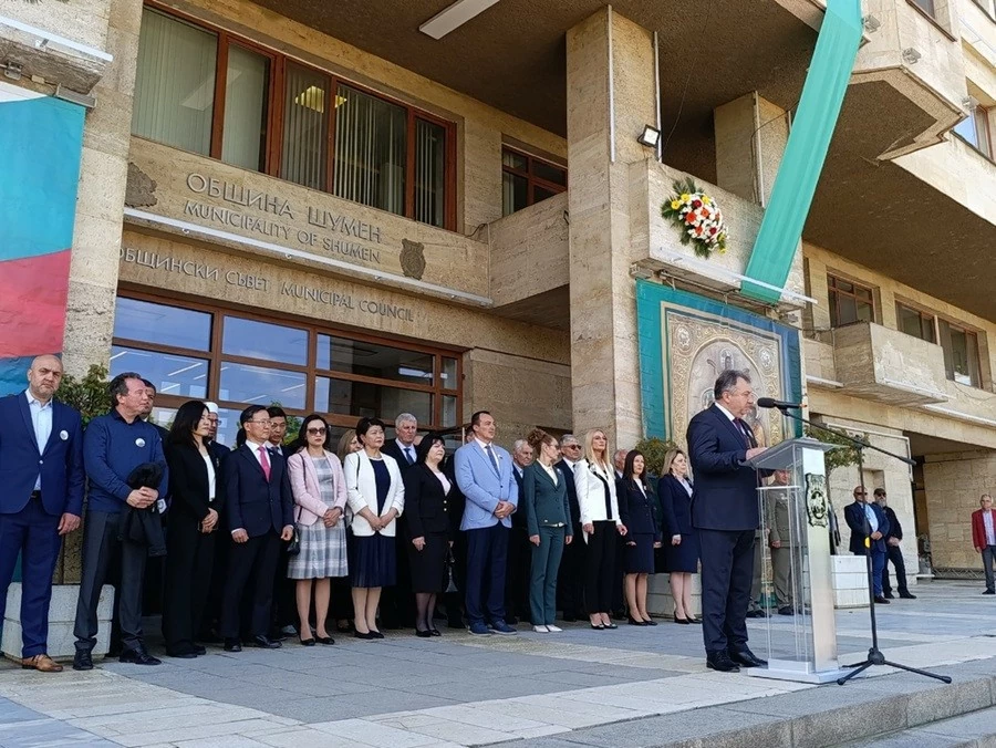 Đại sứ Việt Nam tại Bulgaria thúc đẩy hợp tác địa phương, giáo dục, doanh nghiệp tại Shumen và Varna Đại sứ Việt Nam tại Bulgaria thúc đẩy hợp tác địa phương, giáo dục, doanh nghiệp tại Shumen và Varna