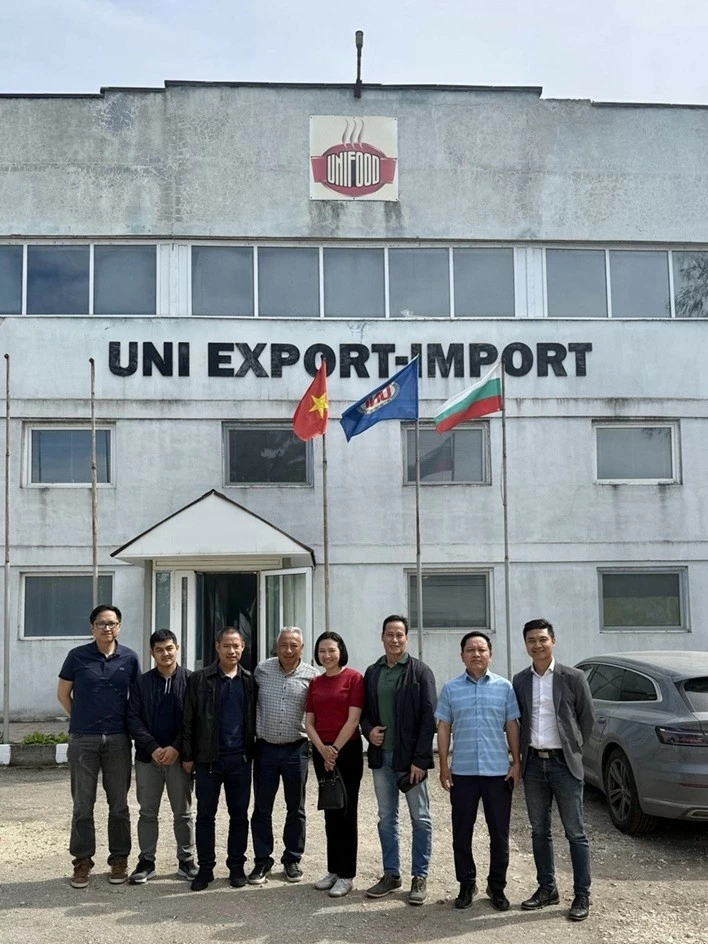 Đại sứ Việt Nam tại Bulgaria thúc đẩy hợp tác địa phương, giáo dục, doanh nghiệp tại Shumen và Varna Đại sứ Việt Nam tại Bulgaria thúc đẩy hợp tác địa phương, giáo dục, doanh nghiệp tại Shumen và Varna