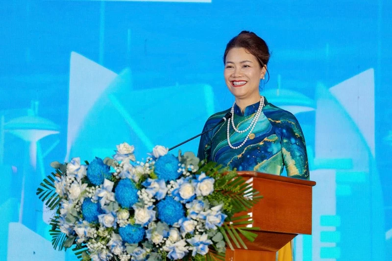 ThS Nguyễn Thị Minh Thu - Phó Viện trưởng Viện Nghiên cứu và Đào tạo Doanh nhân APEC, Trưởng Ban tổ chức ThS Nguyễn Thị Minh Thu - Phó Viện trưởng Viện Nghiên cứu và Đào tạo Doanh nhân APEC, Trưởng Ban tổ chức