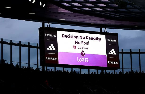 Arsenal và nghệ thuật chiến thắng tối thiểu