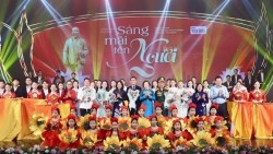 Đêm nghệ thuật lay động hàng triệu trái tim hướng về Bác Hồ