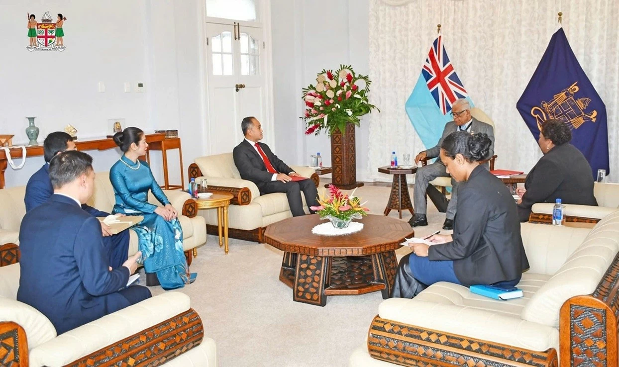 Đại sứ Phan Minh Giang trình Thư ủy nhiệm lên Tổng thống Cộng hòa Fiji