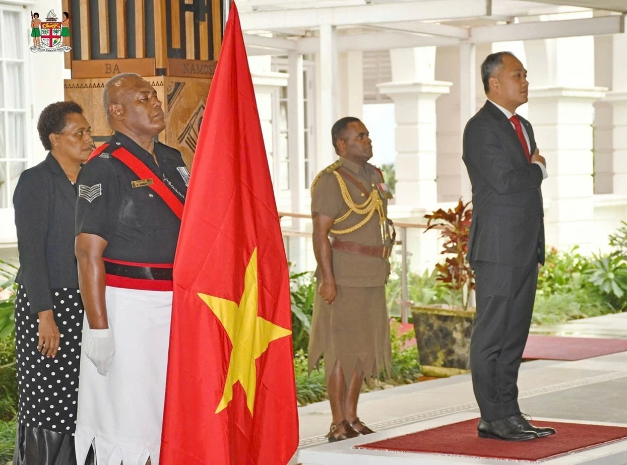 Đại sứ Phan Minh Giang trình Thư ủy nhiệm lên Tổng thống Cộng hòa Fiji