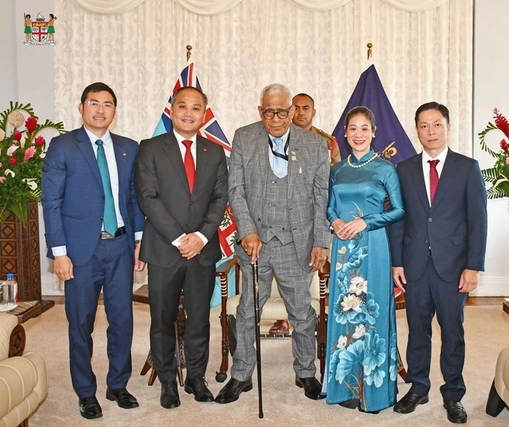 Đại sứ Phan Minh Giang trình Thư ủy nhiệm lên Tổng thống Cộng hòa Fiji