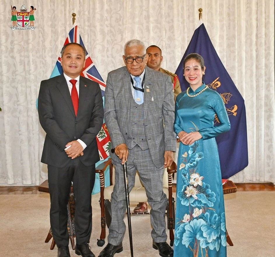 Đại sứ Phan Minh Giang trình Thư ủy nhiệm lên Tổng thống Cộng hòa Fiji