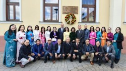 Đại sứ quán Việt Nam tại Slovakia tổ chức Lễ Kỷ niệm 136 năm Ngày sinh Chủ tịch Hồ Chí Minh