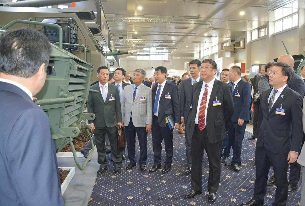 Đoàn Thứ trưởng Bộ Quốc phòng dự Triển lãm Công nghệ quốc phòng và An ninh quốc tế Bratislava (IDEB) 2026 Đoàn Thứ trưởng Bộ Quốc phòng dự Triển lãm Công nghệ quốc phòng và An ninh quốc tế Bratislava (IDEB) 2026