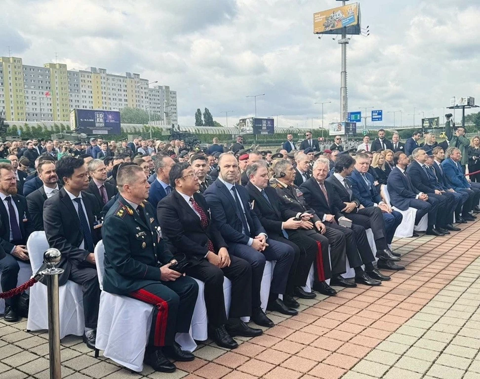 Đoàn Thứ trưởng Bộ Quốc phòng dự Triển lãm Công nghệ quốc phòng và An ninh quốc tế Bratislava (IDEB) 2026 Đoàn Thứ trưởng Bộ Quốc phòng dự Triển lãm Công nghệ quốc phòng và An ninh quốc tế Bratislava (IDEB) 2026