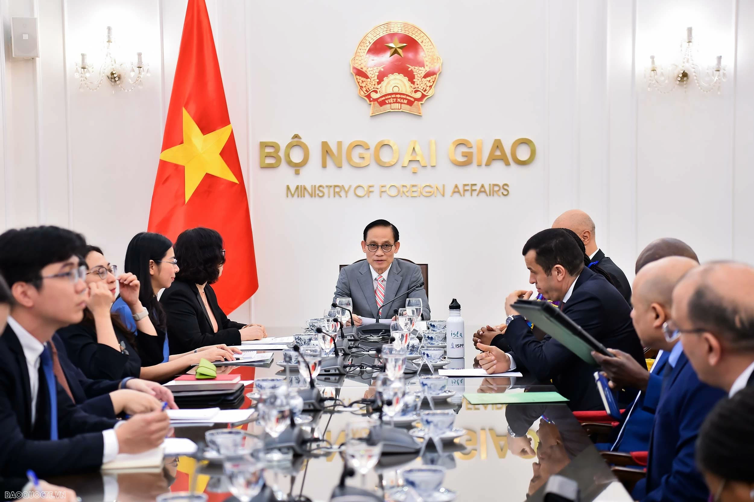 Bộ trưởng Ngoại giao Lê Hoài Trung tiếp Nhóm Đại sứ các nước châu Phi tại Việt Nam