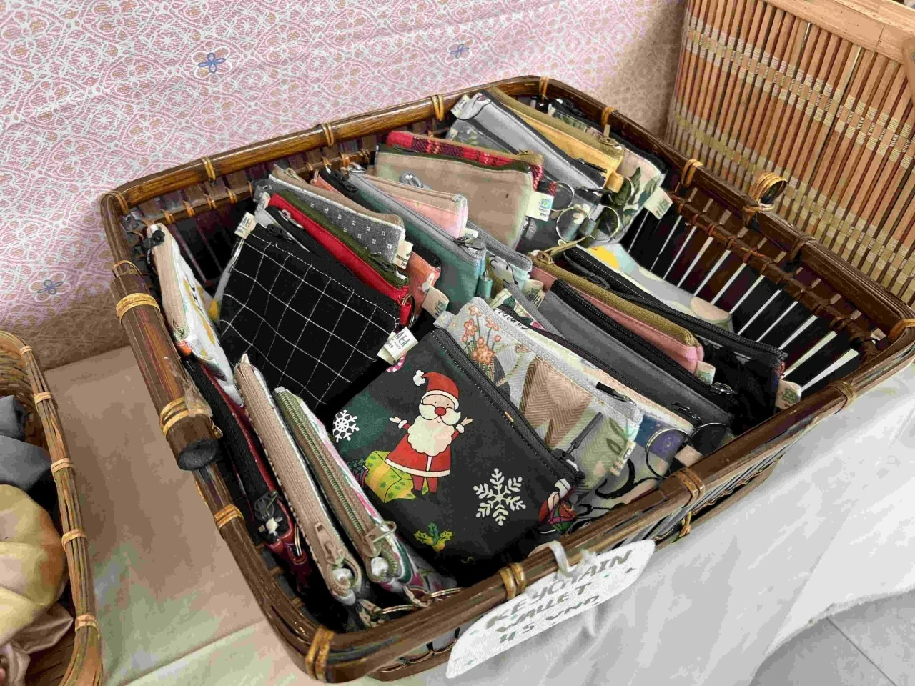 Các sản phẩm được ứng dụng thực tế trong đời sống. (Ảnh: Thảo Vy, Phương Anh) Các sản phẩm được ứng dụng thực tế trong đời sống. (Ảnh: Thảo Vy, Phương Anh)