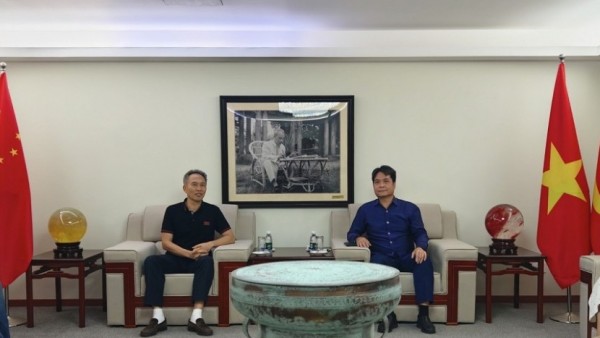 Tổng Lãnh sự Việt Nam tại Quảng Châu tiếp, làm việc với Đoàn công tác của Hiệp hội Thang máy Việt Nam