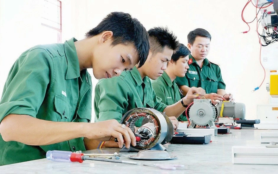Việt Nam đang thúc đẩy hoàn thiện khung pháp lý về lao động nhằm tiệm cận các tiêu chuẩn quốc tế về việc làm bền vững và trách nhiệm xã hội của doanh nghiệp đa quốc gia.